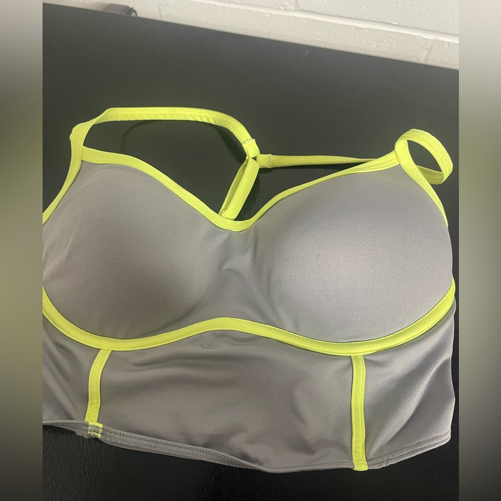 Workout bra size mediumDD